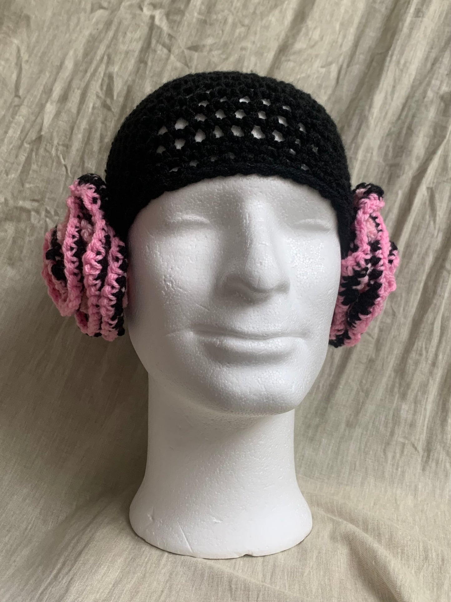 Black and pink flower hat