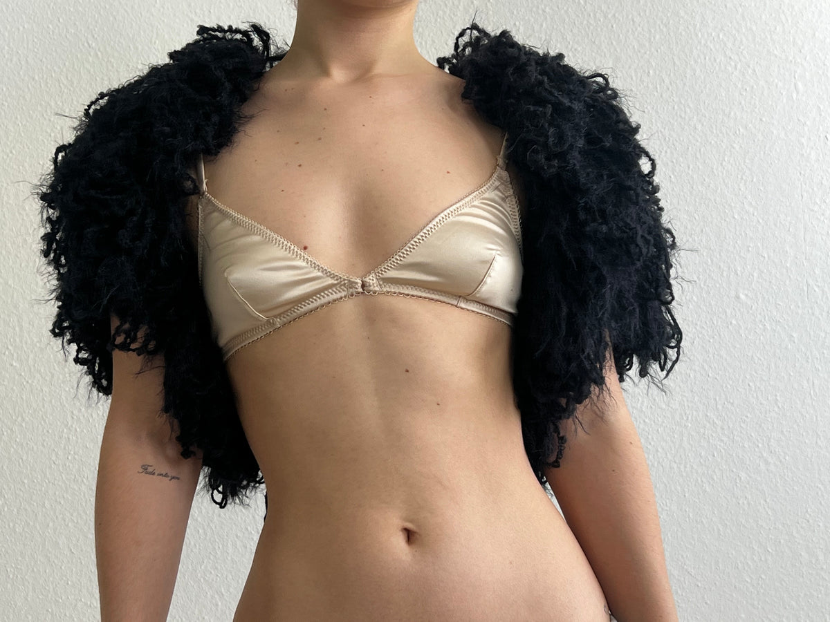 015 Noir Fluff Bolero